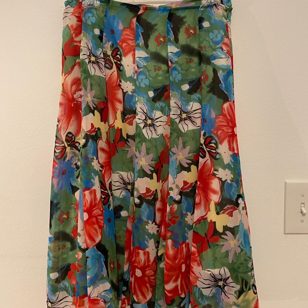 Flowy skirt